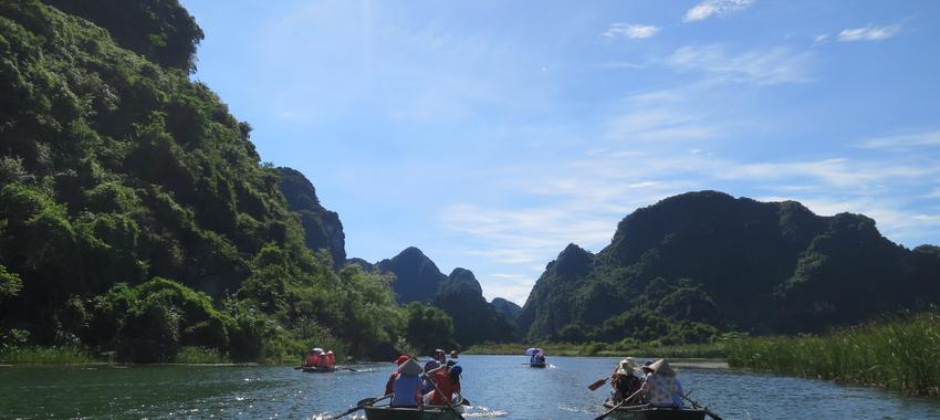 A Beautiful Two Hours Boat Ride in Trang An